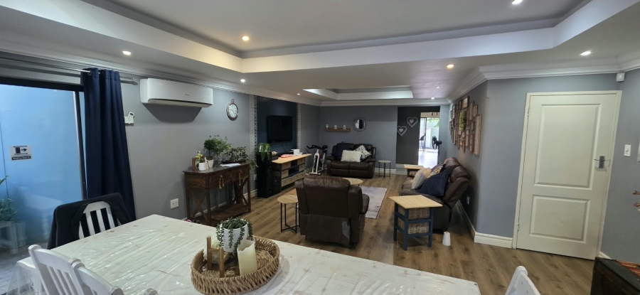 6 Bedroom Property for Sale in Parys Free State